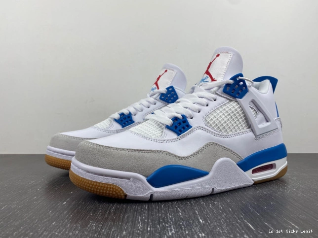 SB 4 Retro Jordan DR5415-104 0629